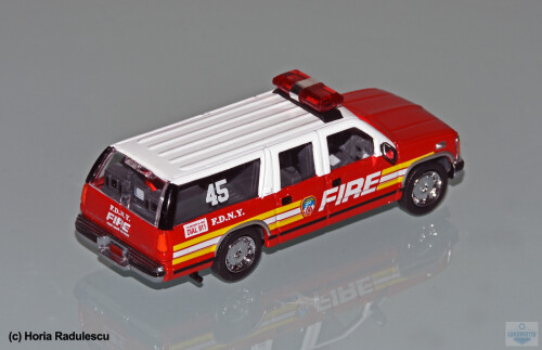 64-FDNY-GMC-Suburban-45-23421964d16ba8569.jpg