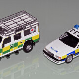 64-GB-Battenberg-Police-Volvo-850-Tarmac-Search-Rescue-Land-Rover-110-MiniGT-1cf1a98307625393d