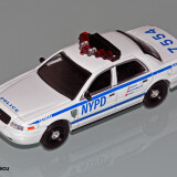 64-NYPD-Ford-Crown-Vic-2001-1