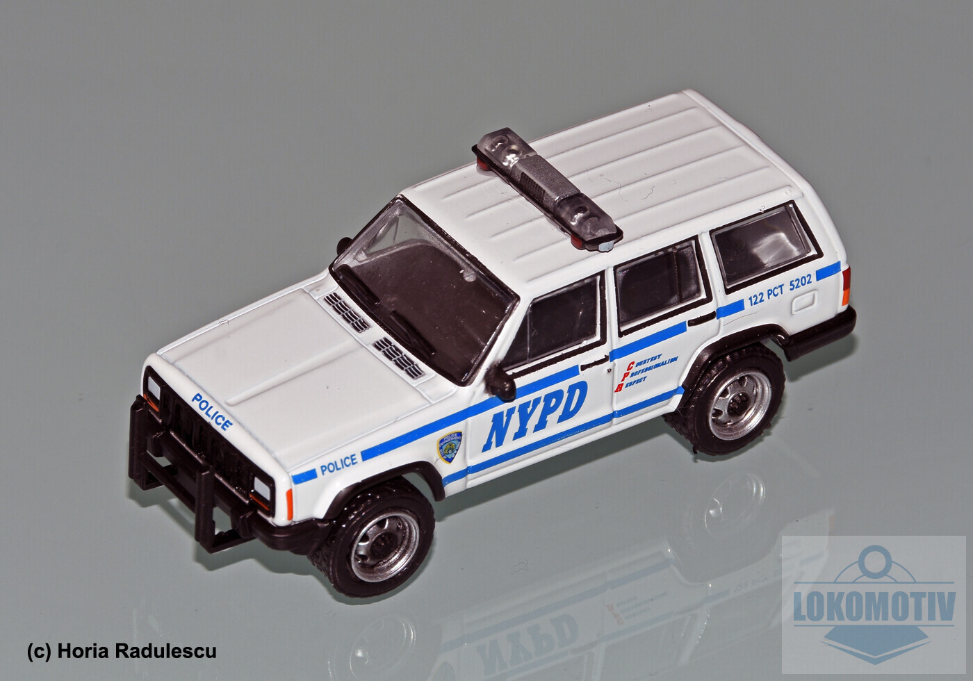 64-NYPD-Jeep-Cherokee-1997-1.jpg